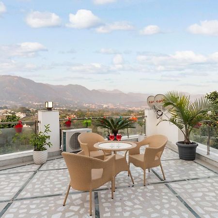 Saffronstays Asher House, דהראדון מראה חיצוני תמונה