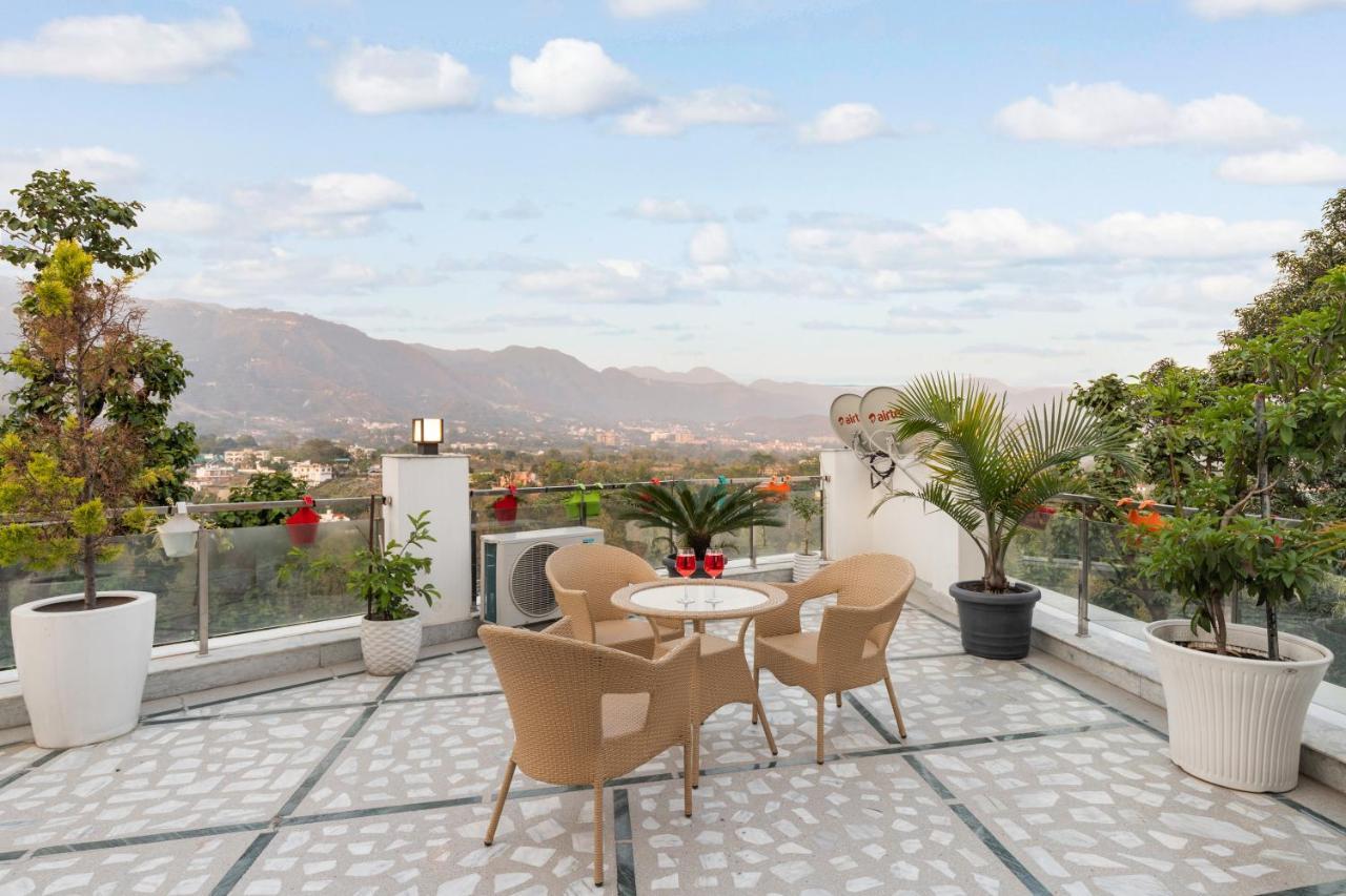 Saffronstays Asher House, דהראדון מראה חיצוני תמונה